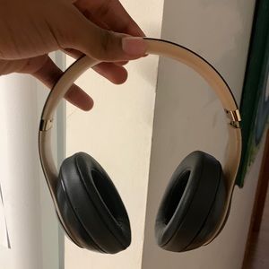 Beats Studio 3 barely used